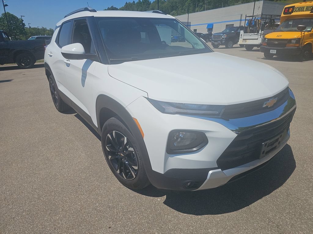 New 2023 Chevrolet TrailBlazer LT w/ Convenience Package FWD image 3