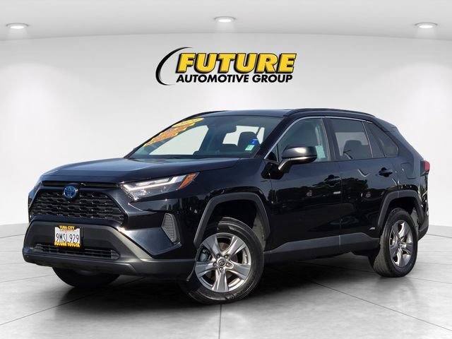Certified 2024 Toyota RAV4 LE AWD/4WD image 10