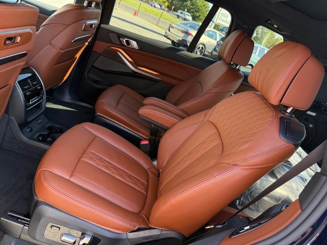 New 2027 BMW X7 xDrive40i w/ M Sport Package AWD/4WD image 23