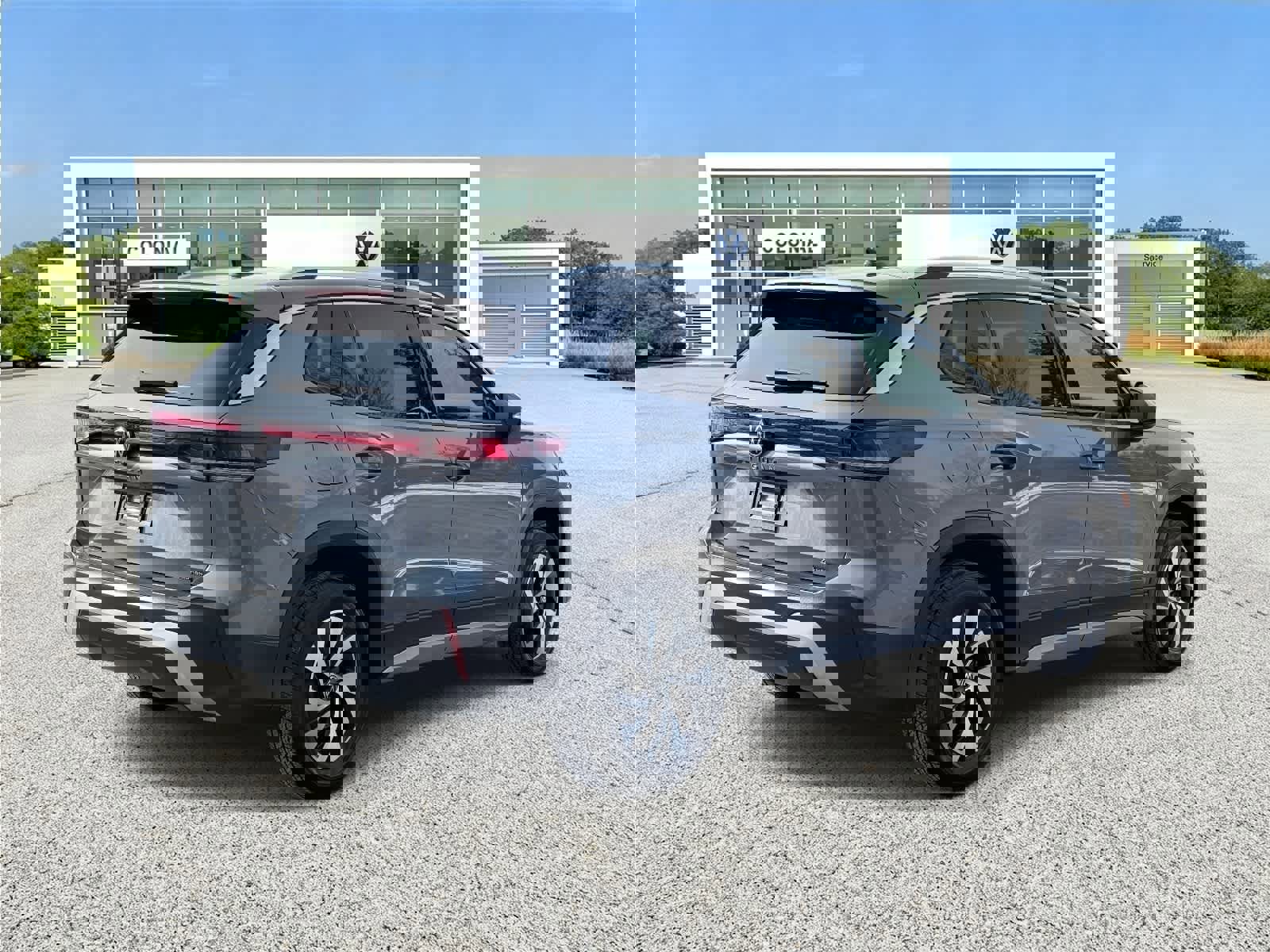 Used 2025 Volkswagen Tiguan S image 6