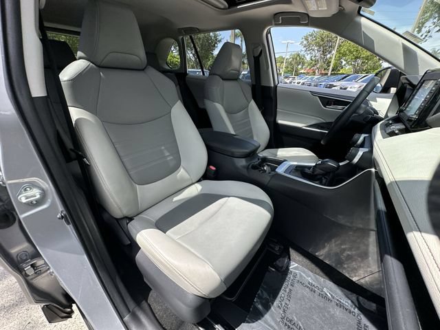Used 2019 Toyota RAV4 XLE Premium FWD image 26