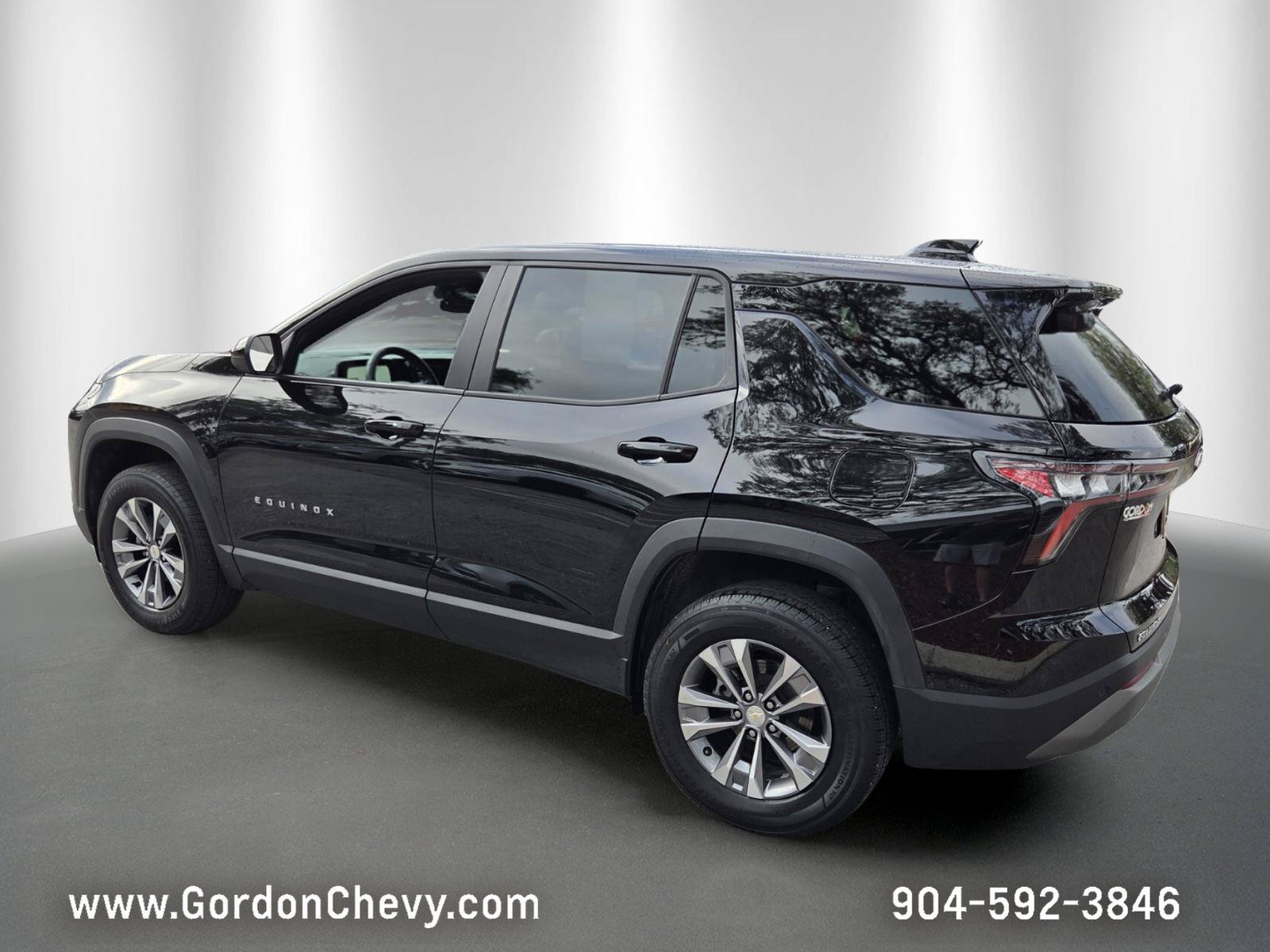 Certified 2025 Chevrolet Equinox LT FWD image 3