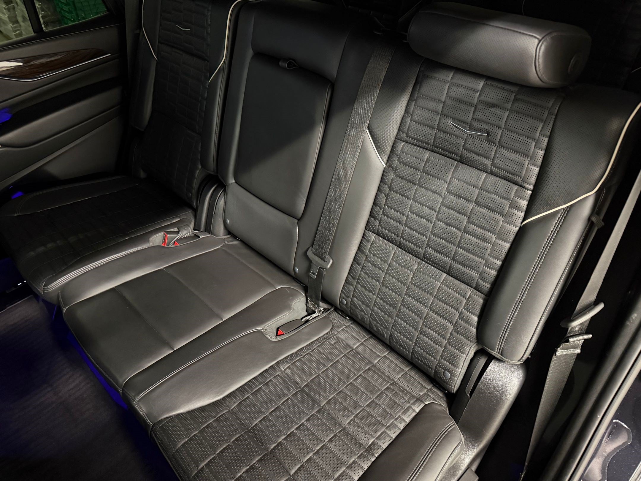 Used 2023 Cadillac Escalade Sport Platinum w/ Heavy-Duty Trailer Package AWD/4WD image 24