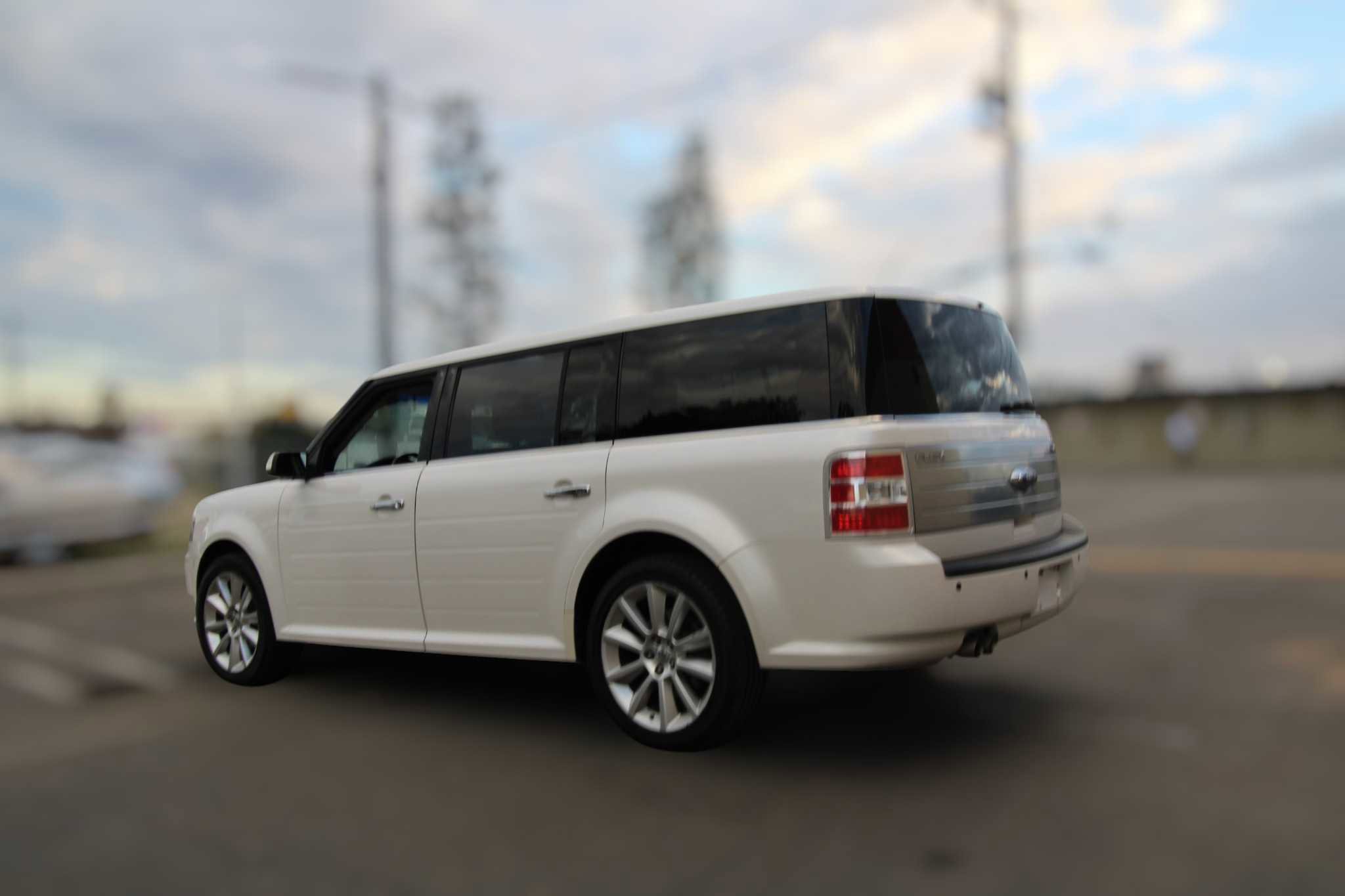Used 2010 Ford Flex Limited image 2