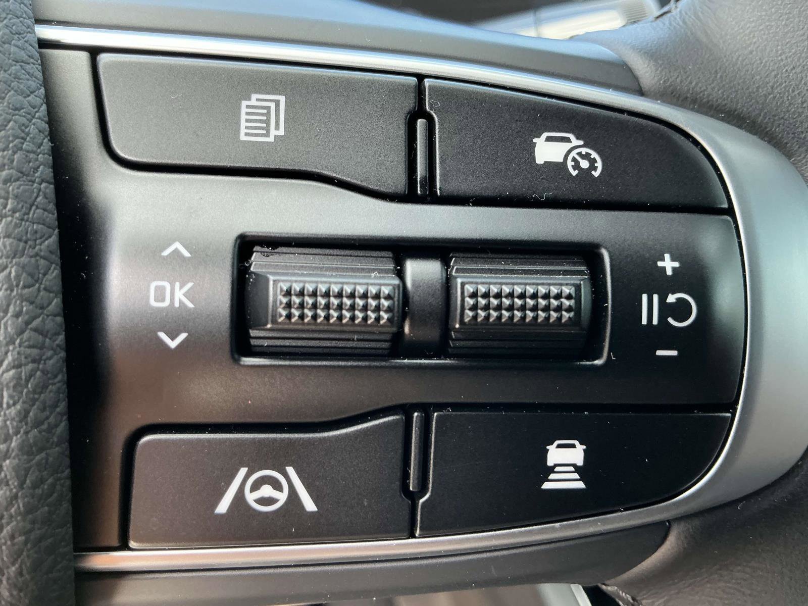 Used 2025 Kia K5 GT-Line w/ GT-Line Premium Package image 19