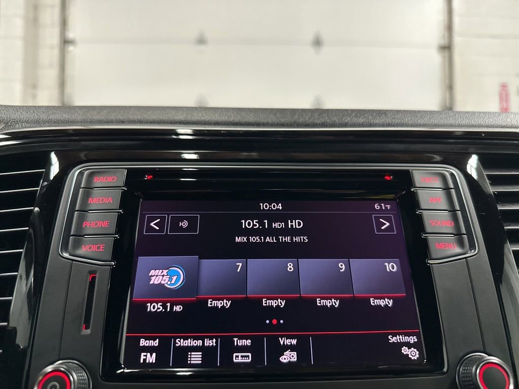 Used 2018 Volkswagen Beetle 2.0T SE image 28