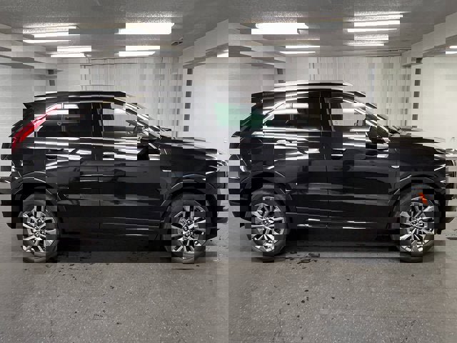 New 2025 Cadillac XT4 Premium Luxury w/ Cold Weather Package image 3