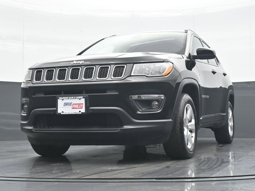 Used 2019 Jeep Compass Latitude AWD/4WD image 25