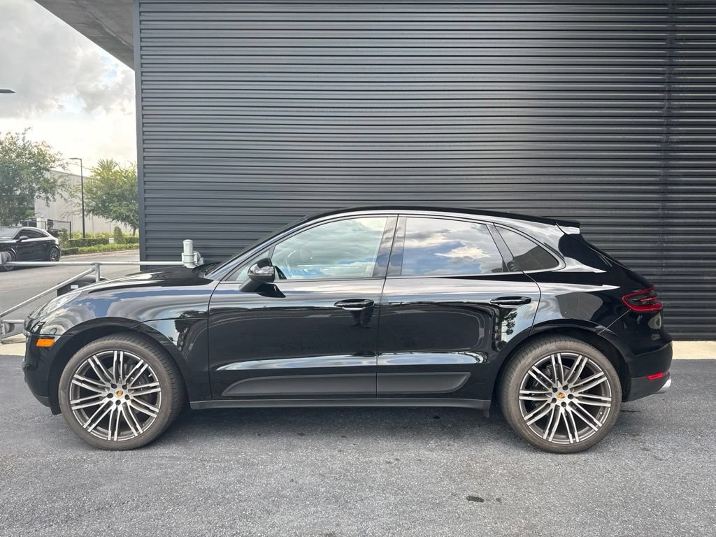 Used 2018 Porsche Macan Sport Edition AWD/4WD image 2