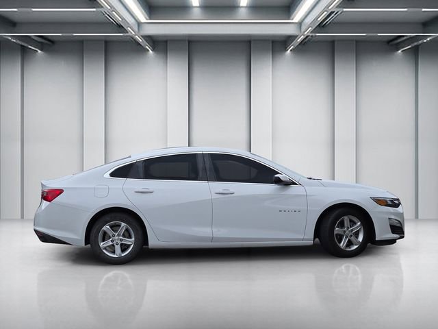 Used 2020 Chevrolet Malibu LS w/ Driver Confidence Package II FWD image 3