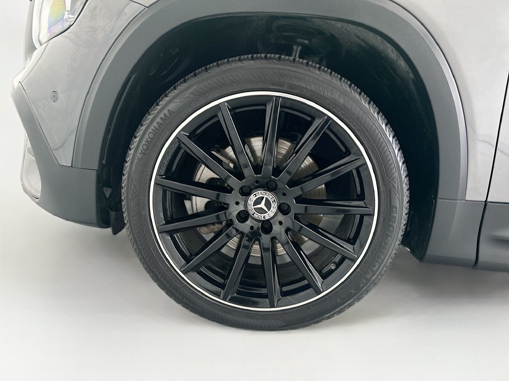 Used 2021 Mercedes-Benz GLB 250 image 28