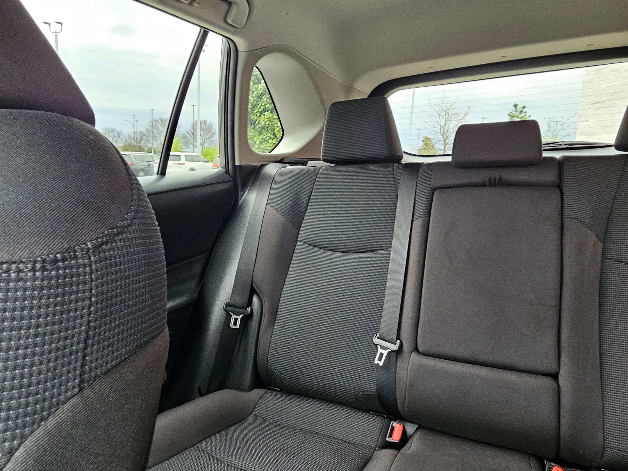 Used 2021 Toyota RAV4 LE image 24