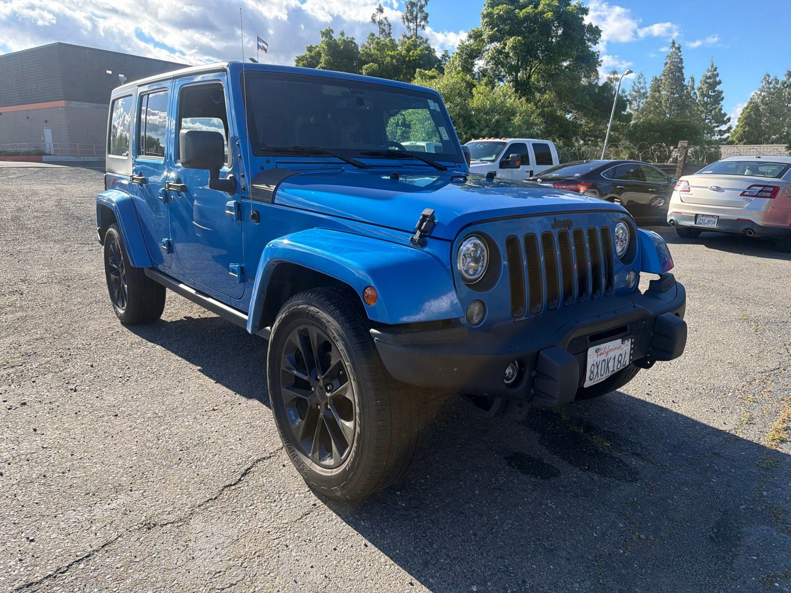 Used 2016 Jeep Wrangler Unlimited Sahara image 7