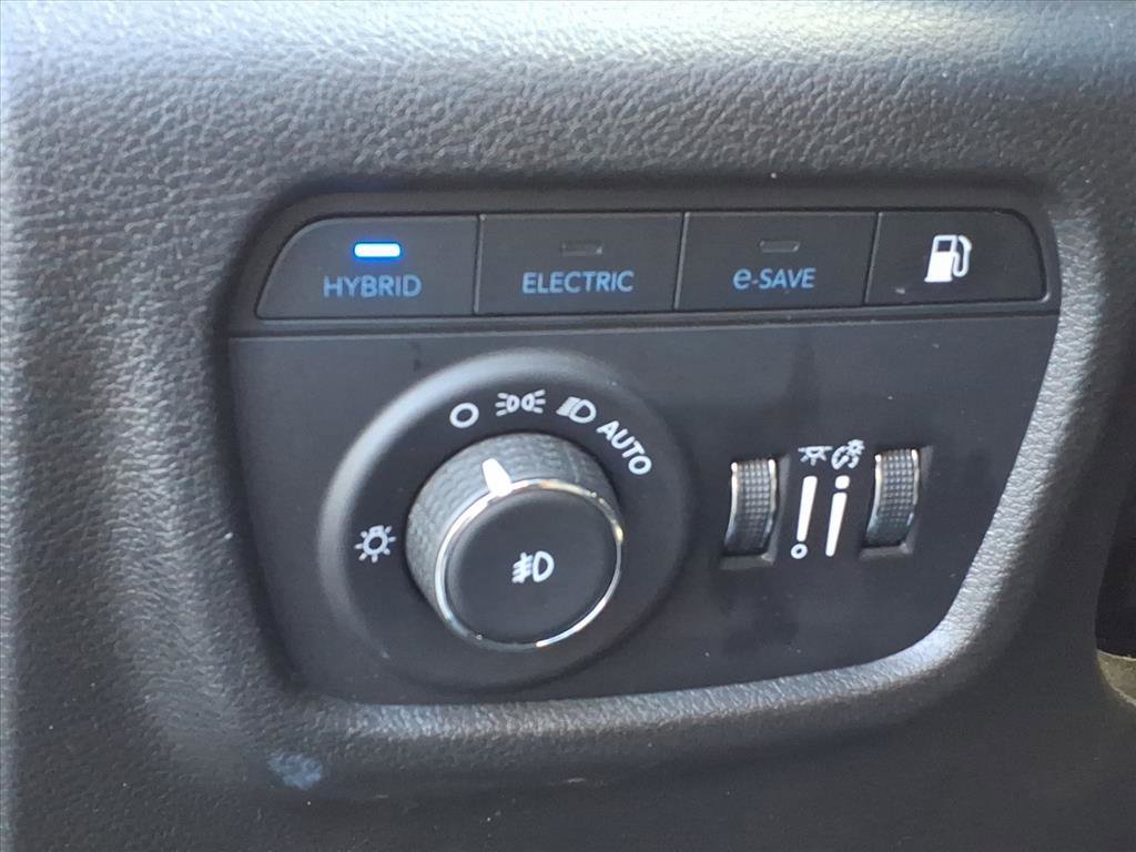 Used 2024 Jeep Grand Cherokee Limited 4xe image 19