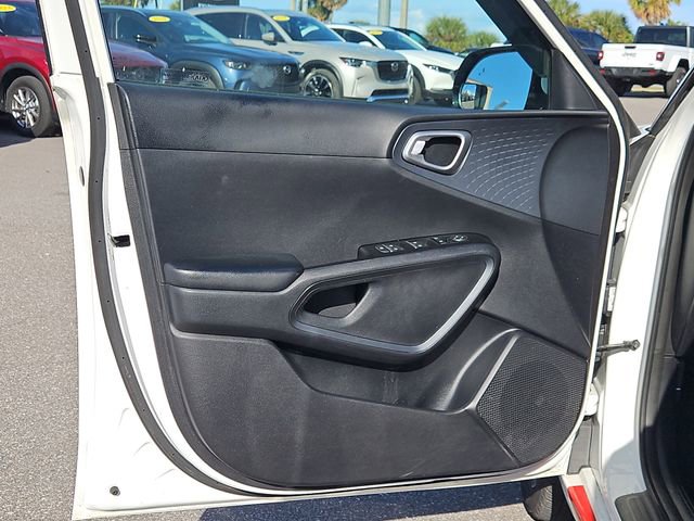 Used 2020 Kia Soul GT-Line w/ GT 2.0L Power Sunroof Package image 17