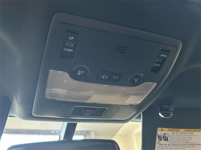 Used 2016 Lexus IS 300 AWD image 38