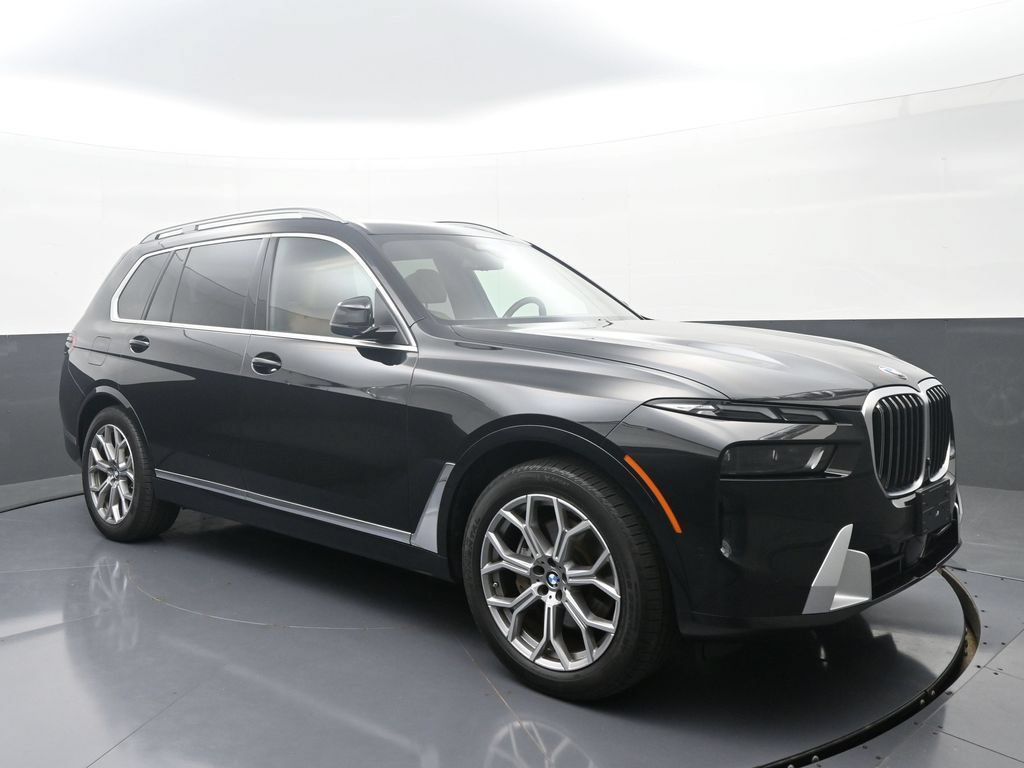 Used 2024 BMW X7 xDrive40i AWD/4WD image 3
