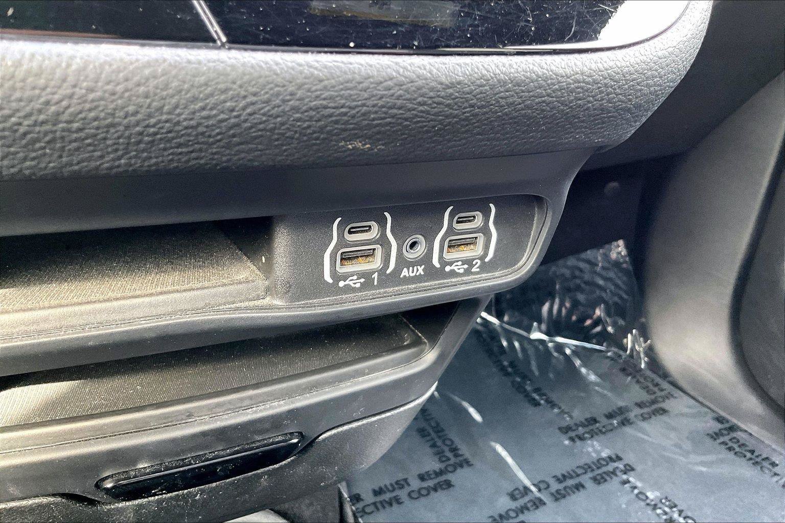 Used 2021 Chrysler Pacifica Touring-L w/ S Appearance Package FWD image 29