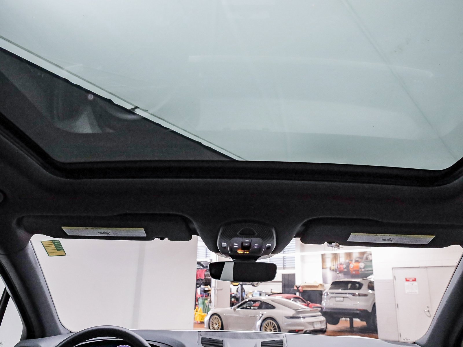 Used 2025 Porsche Cayenne image 20