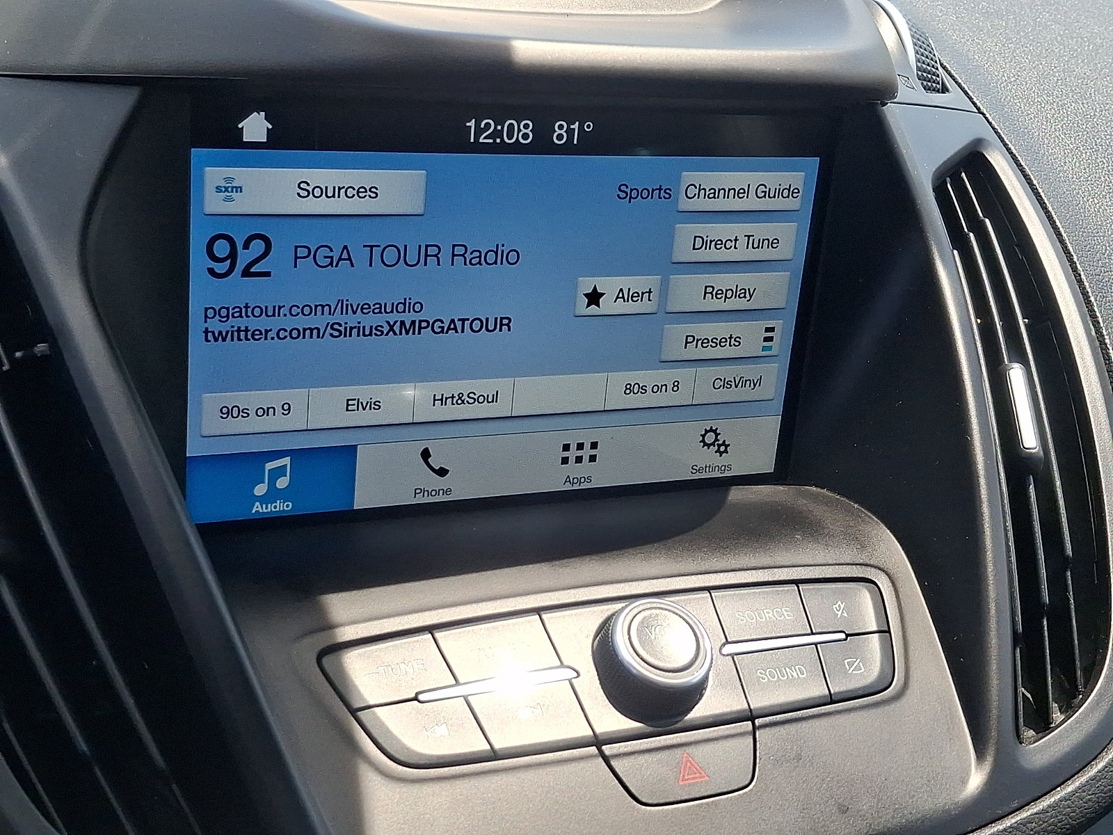 Used 2019 Ford Escape SEL AWD/4WD image 16