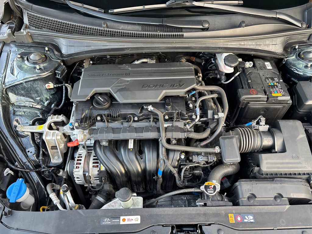 Certified 2023 Hyundai Elantra Limited image 13