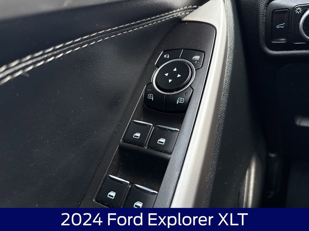 Used 2024 Ford Explorer XLT w/ Equipment Group 202A image 28
