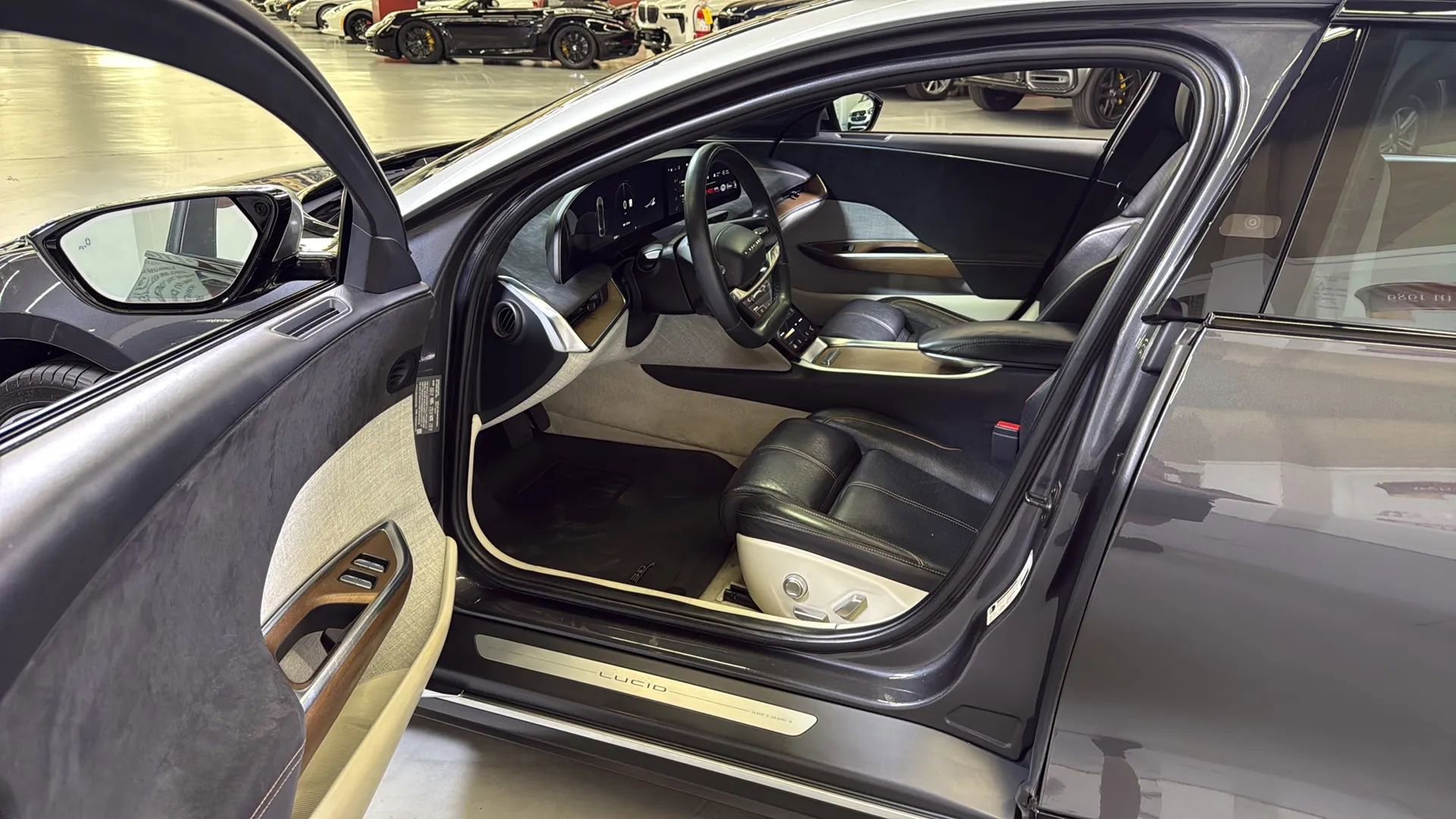 Used 2022 Lucid Air Grand Touring AWD/4WD image 16
