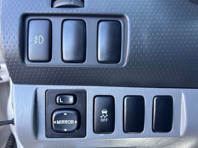 Used 2012 Toyota Tacoma PreRunner w/ SR5 Pkg RWD image 19