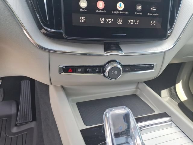 New 2026 Volvo XC60 B5 Ultra w/ Protection Package Premier AWD/4WD image 22