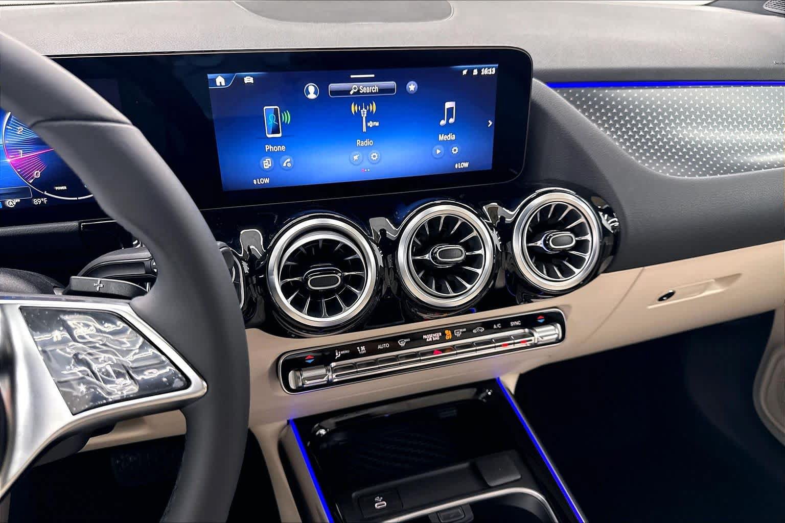 New 2026 Mercedes-Benz GLA 250 image 25