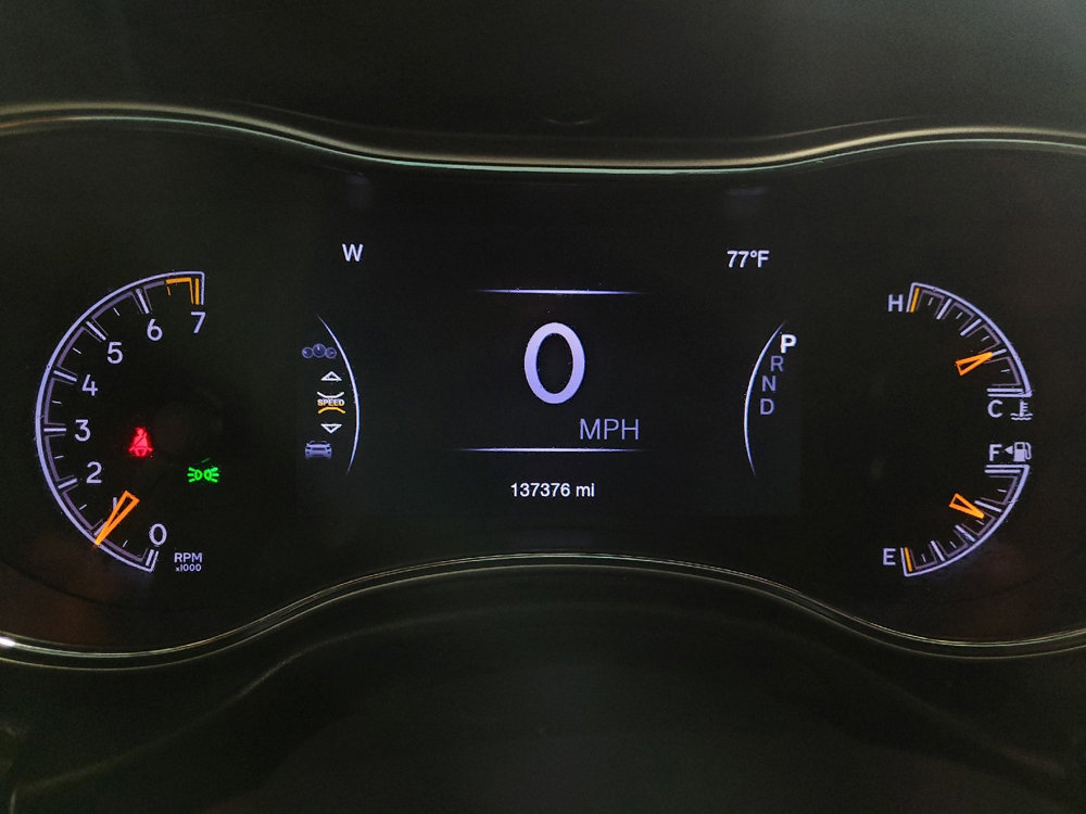 Used 2018 Jeep Grand Cherokee Altitude image 23