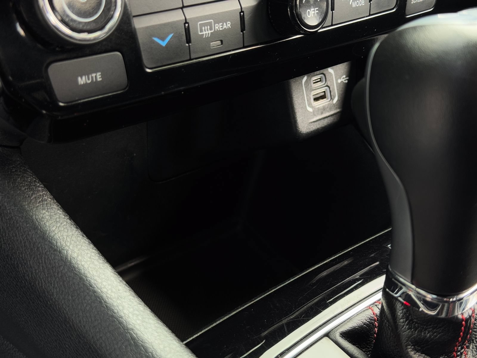 Used 2025 Jeep Compass Trailhawk AWD/4WD image 30