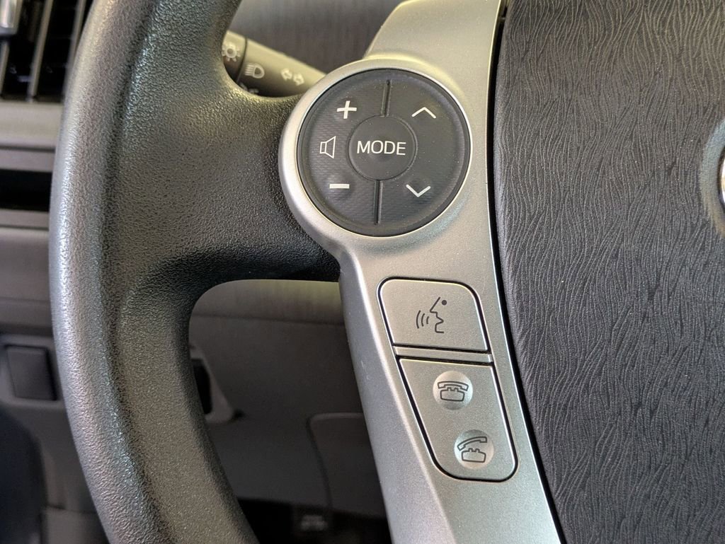 Used 2012 Toyota Prius V Three image 17