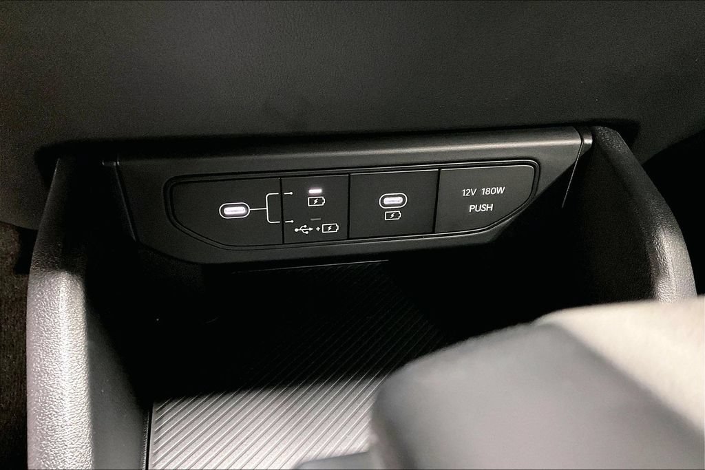 New 2025 Kia K4 FWD image 21
