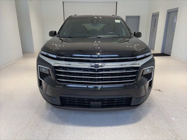 New 2026 Chevrolet Traverse LT w/ Sun and Wheel Package image 2