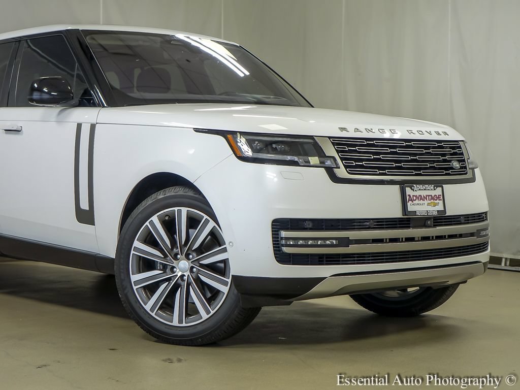Used 2023 Land Rover Range Rover SE AWD/4WD video 3
