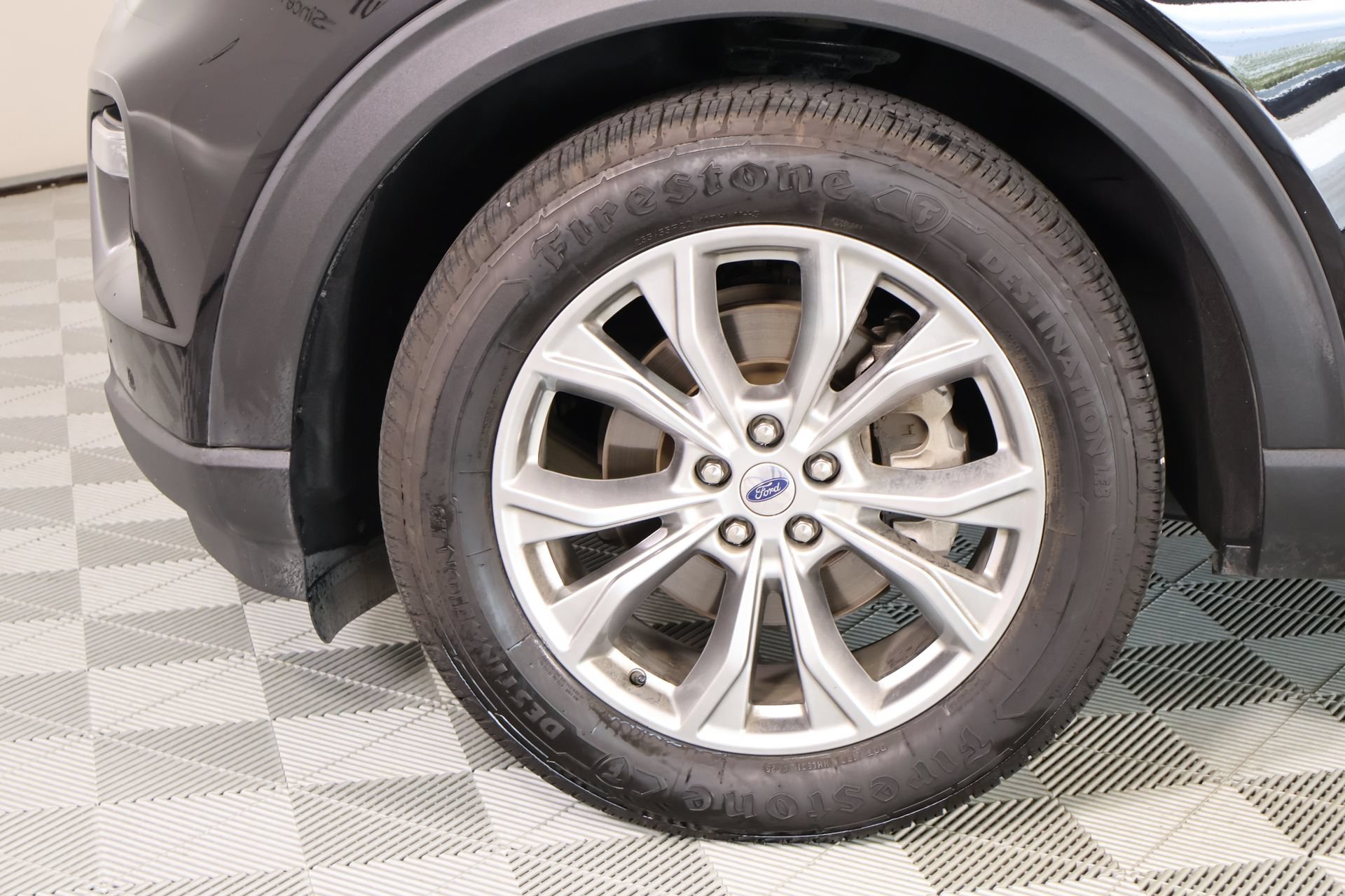 Used 2023 Ford Explorer Limited AWD/4WD image 20