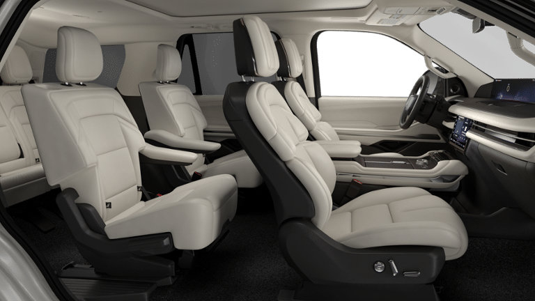 New 2027 Lincoln Navigator Reserve w/ Jet Appearance Package AWD/4WD image 28