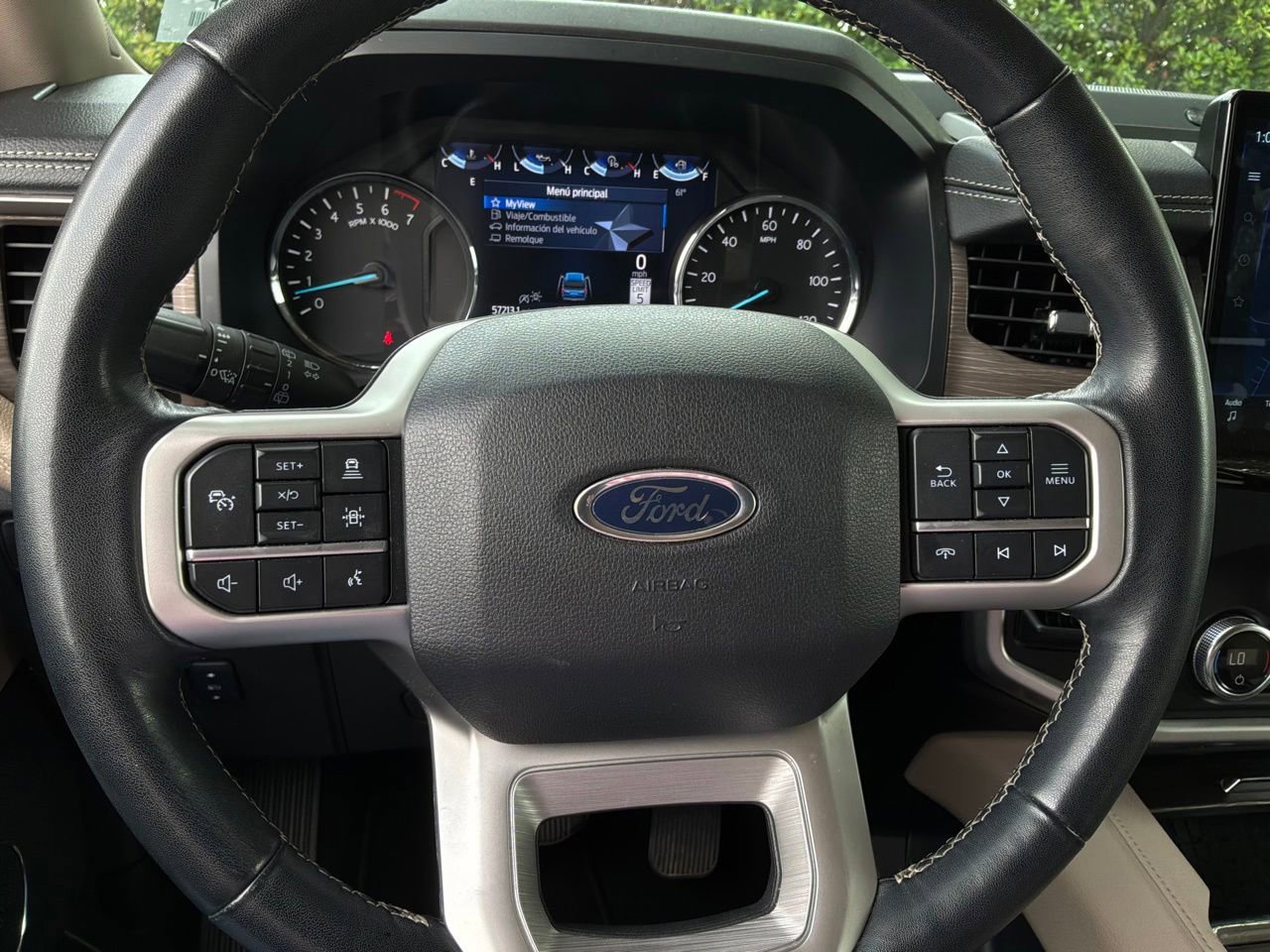 Used 2024 Ford Expedition Limited AWD/4WD image 35