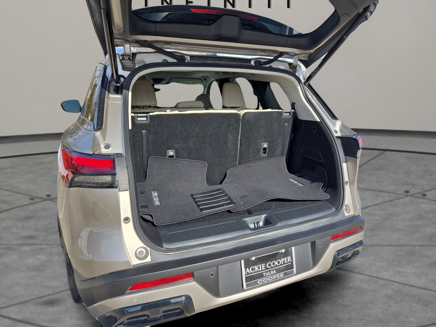 Used 2024 INFINITI QX60 Luxe w/ Vision Package image 31