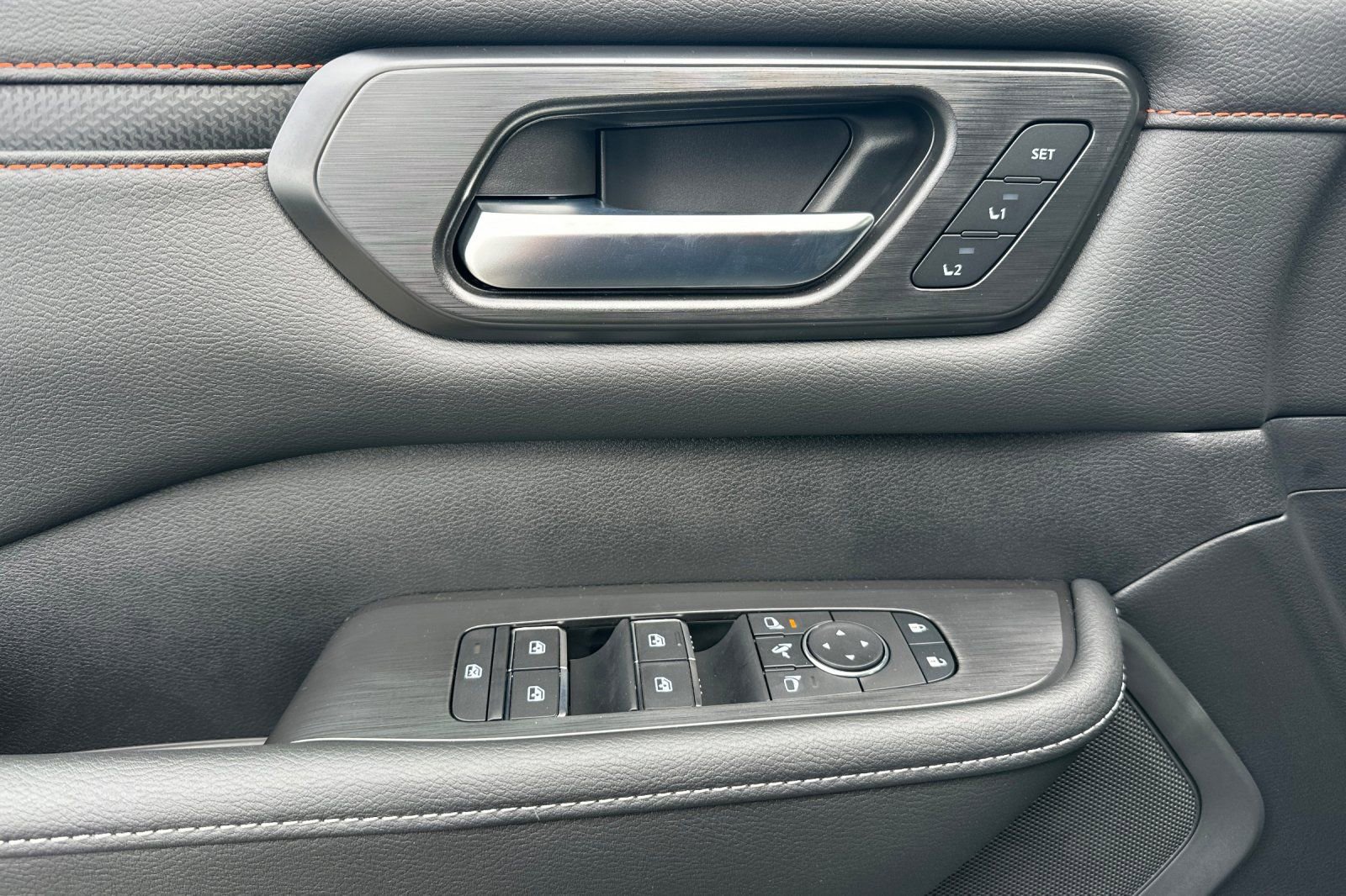 New 2026 Nissan Armada PRO-4X w/ Captain's Chari Seat Package image 8