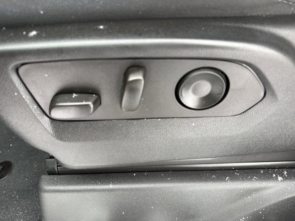 Used 2022 Chevrolet Silverado 1500 LT image 15