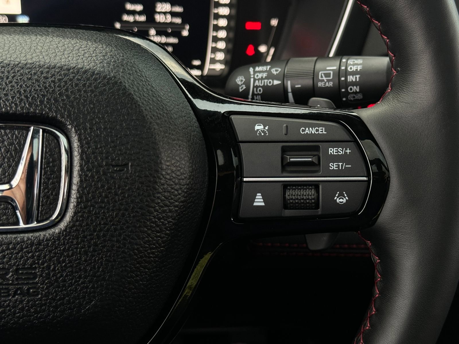 Certified 2025 Honda Pilot Black Edition image 37