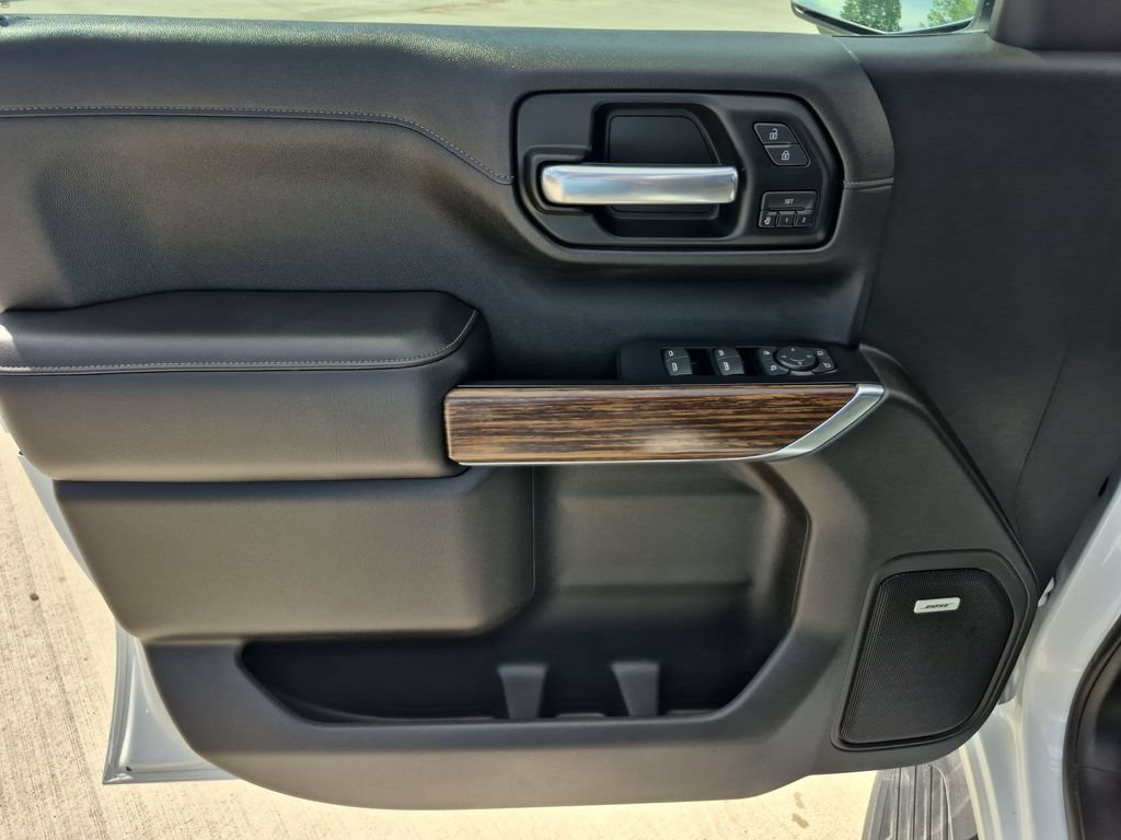 Used 2019 Chevrolet Silverado 1500 High Country w/ Technology Package AWD/4WD image 10