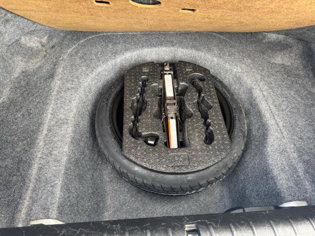 Used 2012 Mitsubishi Galant ES image 20