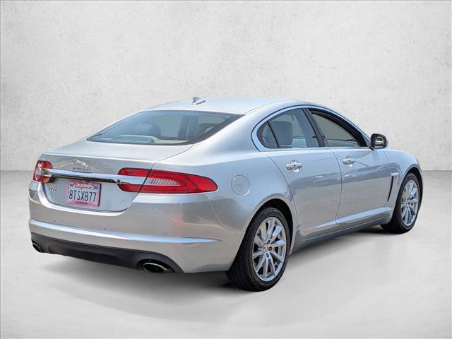 Used 2015 Jaguar XF Premium RWD image 5