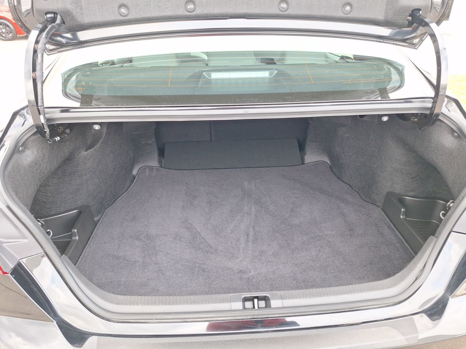 Used 2025 Toyota Camry SE FWD image 37