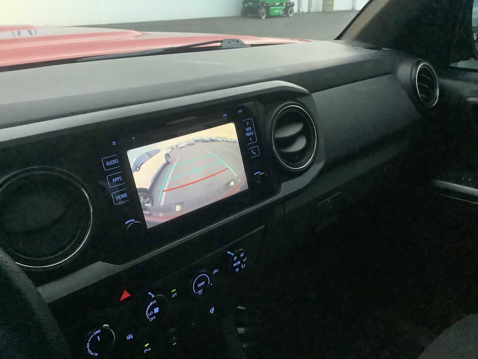 Used 2018 Toyota Tacoma TRD Sport image 17