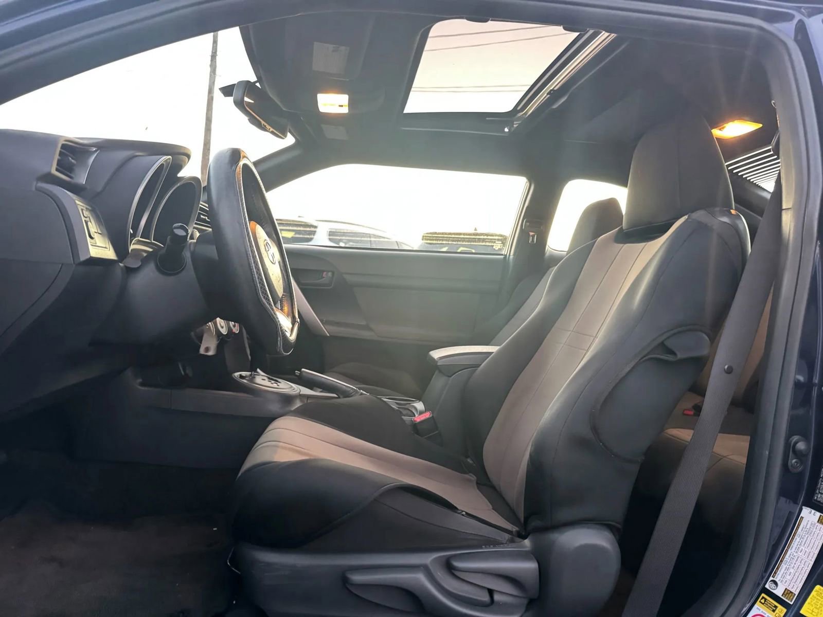 Used 2011 Scion tC Hatchback Coupe 2D image 17