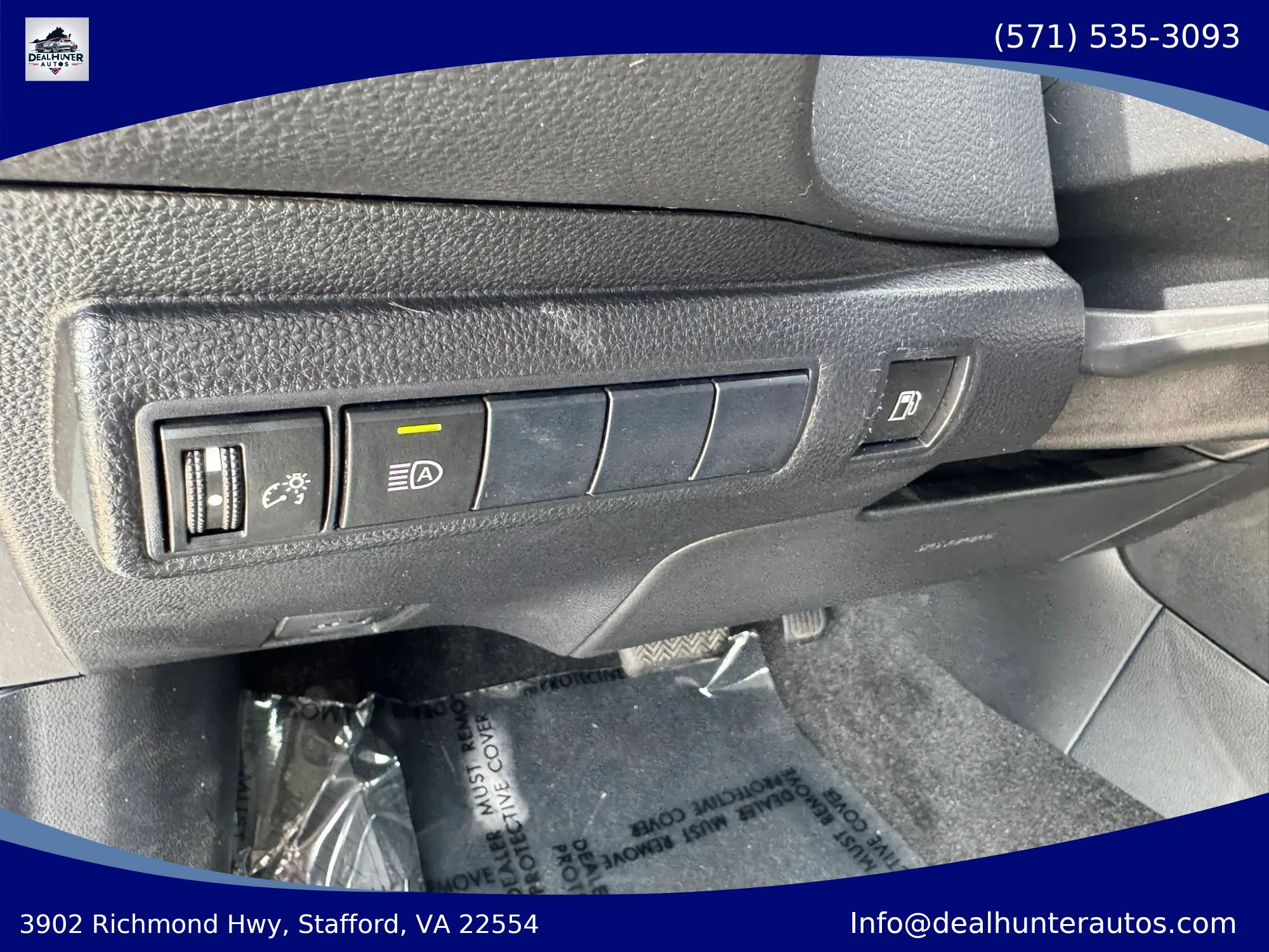 Used 2020 Toyota Corolla LE FWD image 20